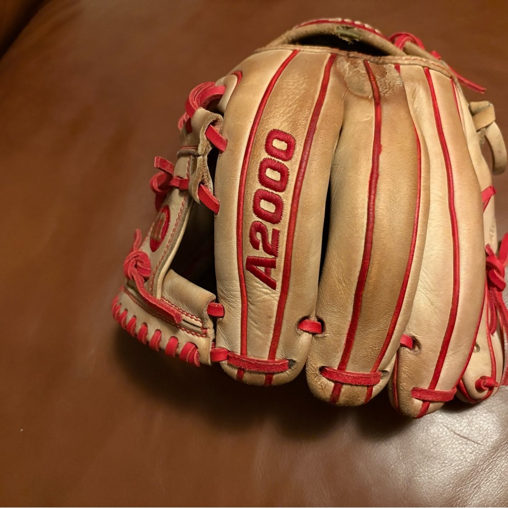 Wilson A2000 baseball glove tan with red accents